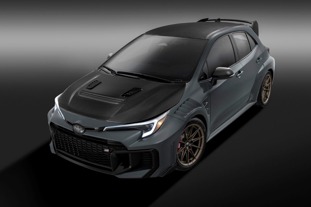 Toyota GRMN Corolla: a hardcore, Nürburgring-honed hot hatch with 304 hp and a manual only - photo 17