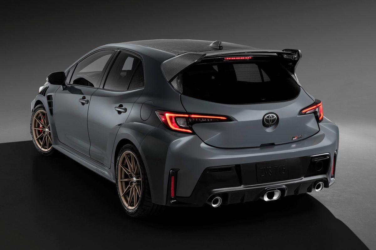 Toyota GRMN Corolla: a hardcore, Nürburgring-honed hot hatch with 304 hp and a manual only - photo 18