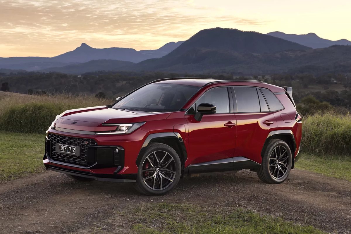 Toyota May Bring Back Buttons on the RAV4 - photo 4