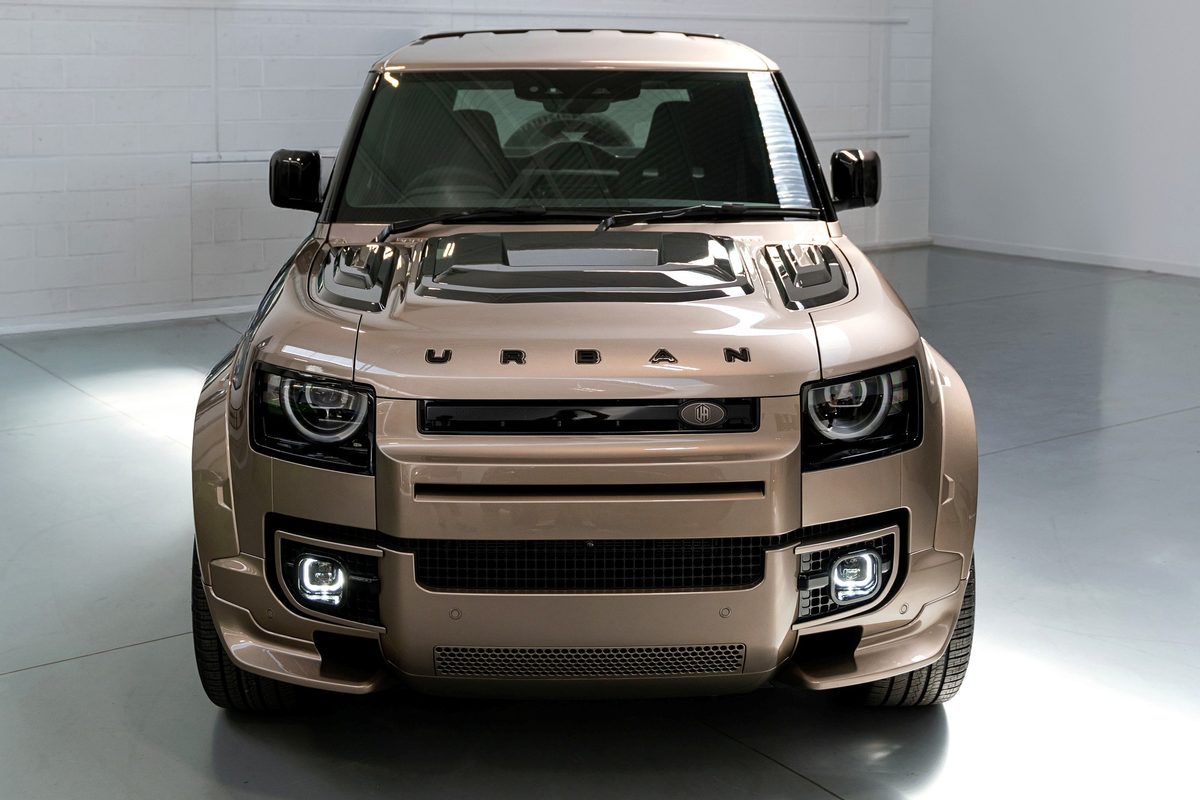 Urban Automotive builds a carbon Defender pickup - photo 4
