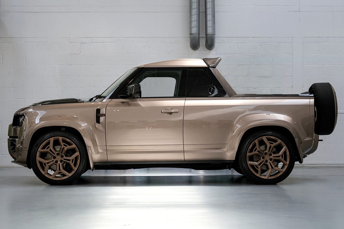 Urban Automotive builds a carbon Defender pickup - photo 5