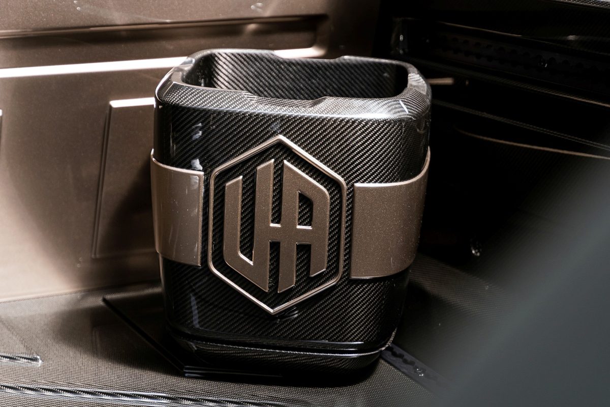 Urban Automotive builds a carbon Defender pickup - photo 9