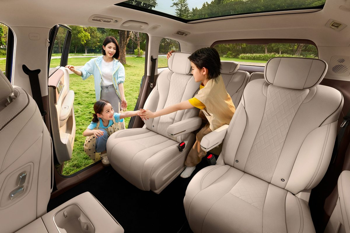 Wuling Starlight L: Six-Seat PHEV SUV from GM and SAIC's Joint Venture from $18,100 - photo 5