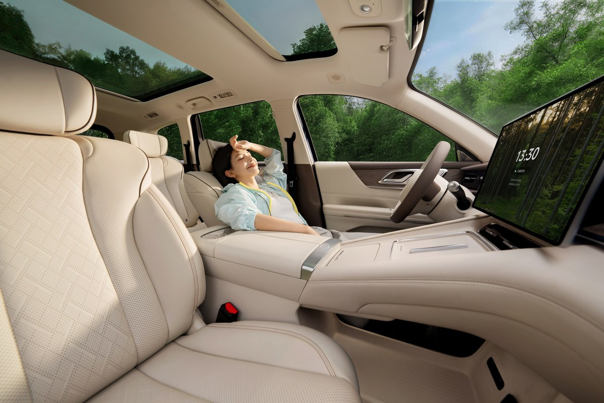 Wuling Starlight L: Six-Seat PHEV SUV from GM and SAIC's Joint Venture from $18,100 - photo 4