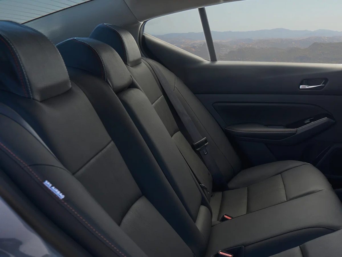 Nissan Altima - photo 6
