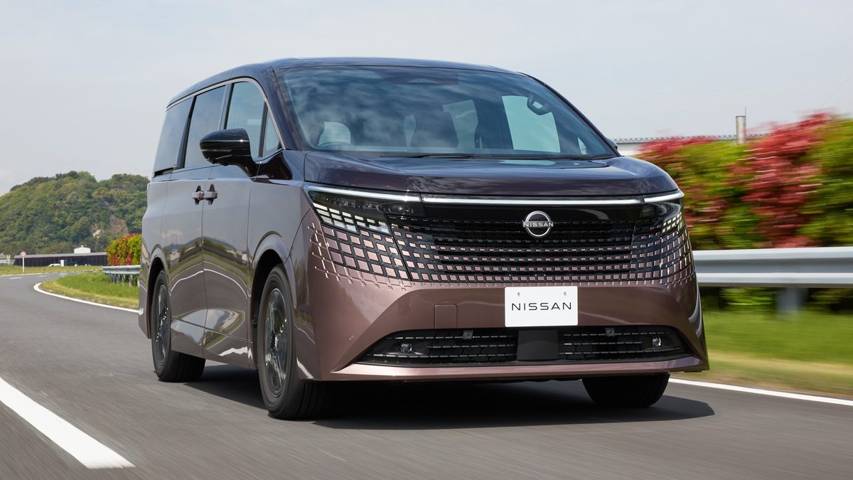 Nissan Elgrand - photo 2