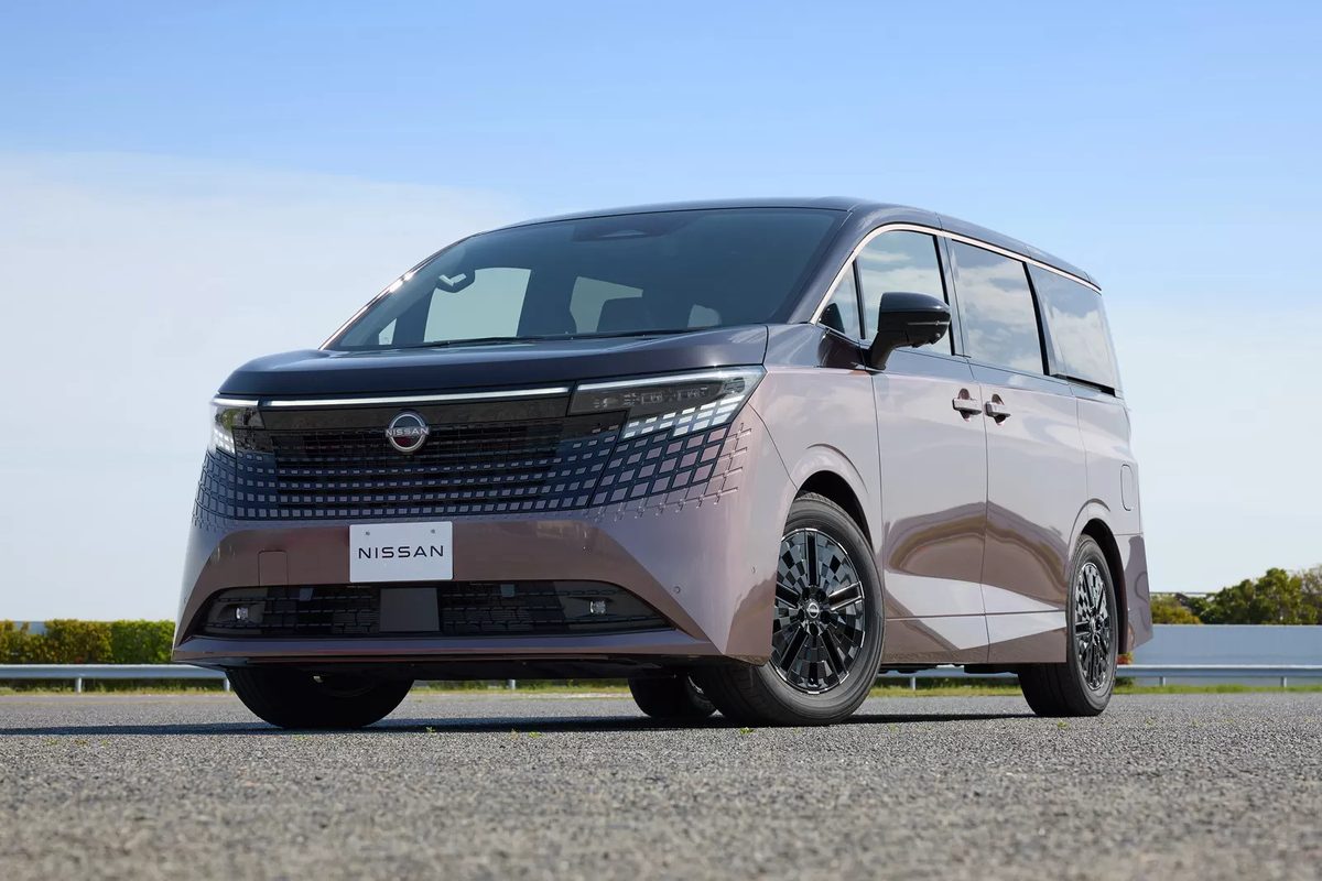 Nissan Elgrand - photo 7