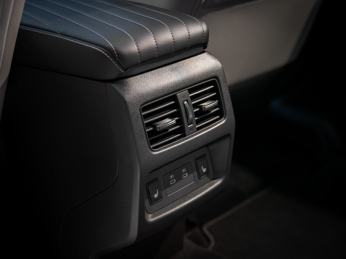Nissan Rogue - photo 21