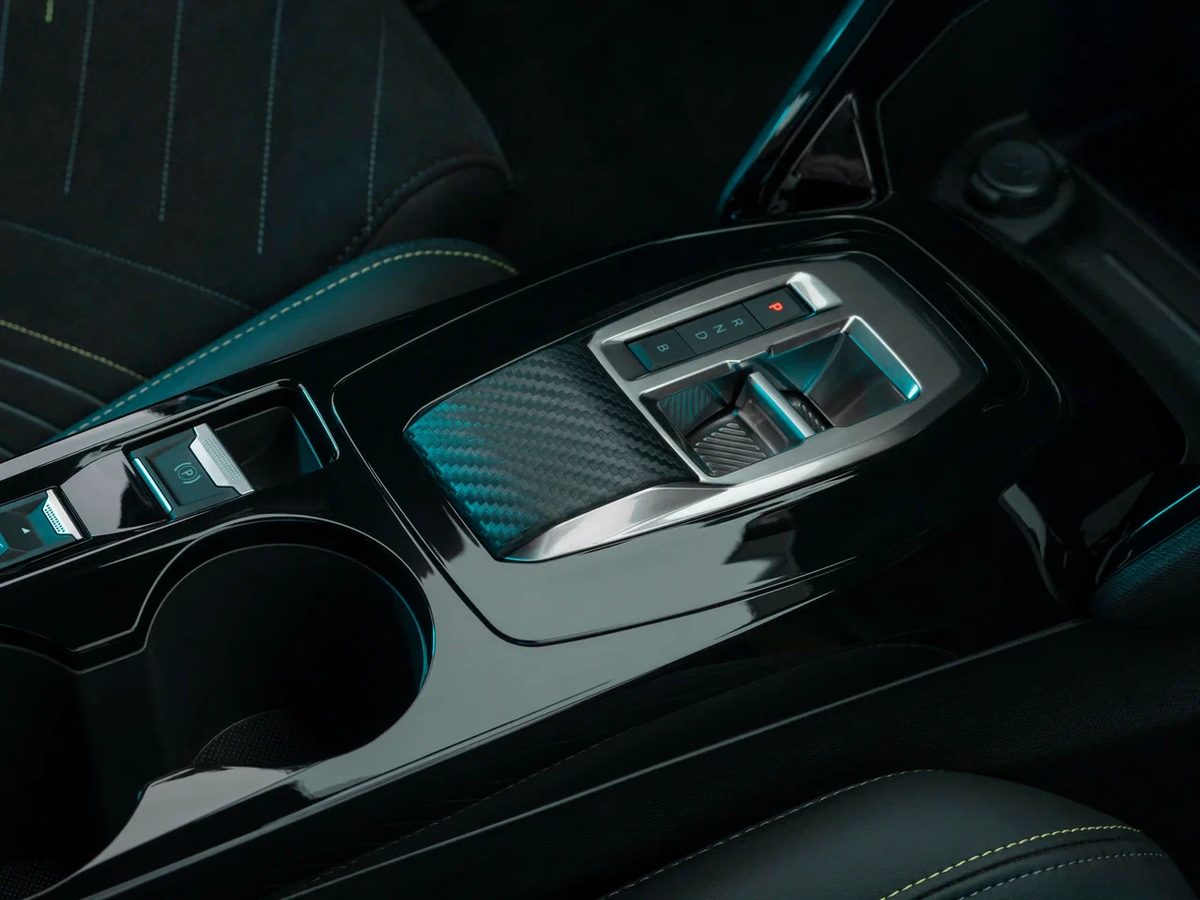 Peugeot 208 - photo 8