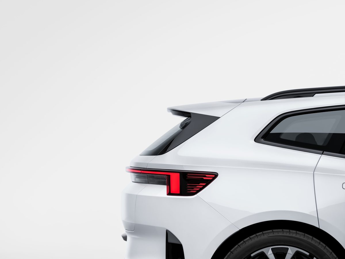 Polestar 4 SUV gets a rear window, costs less