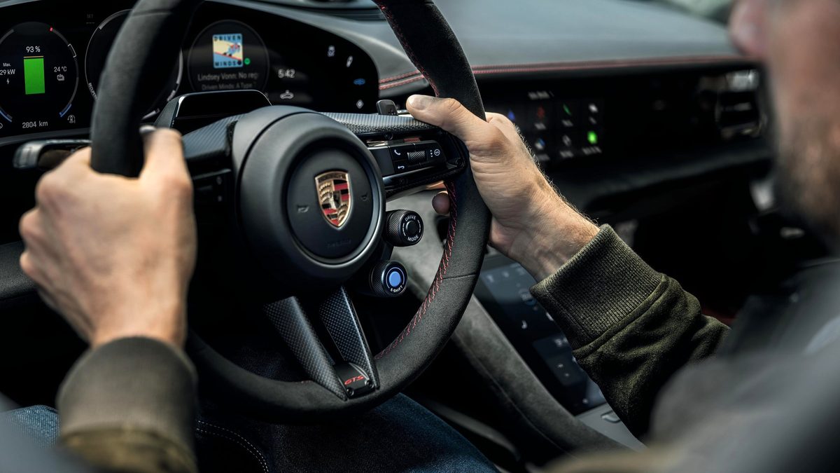 Porsche Taycan - photo 6