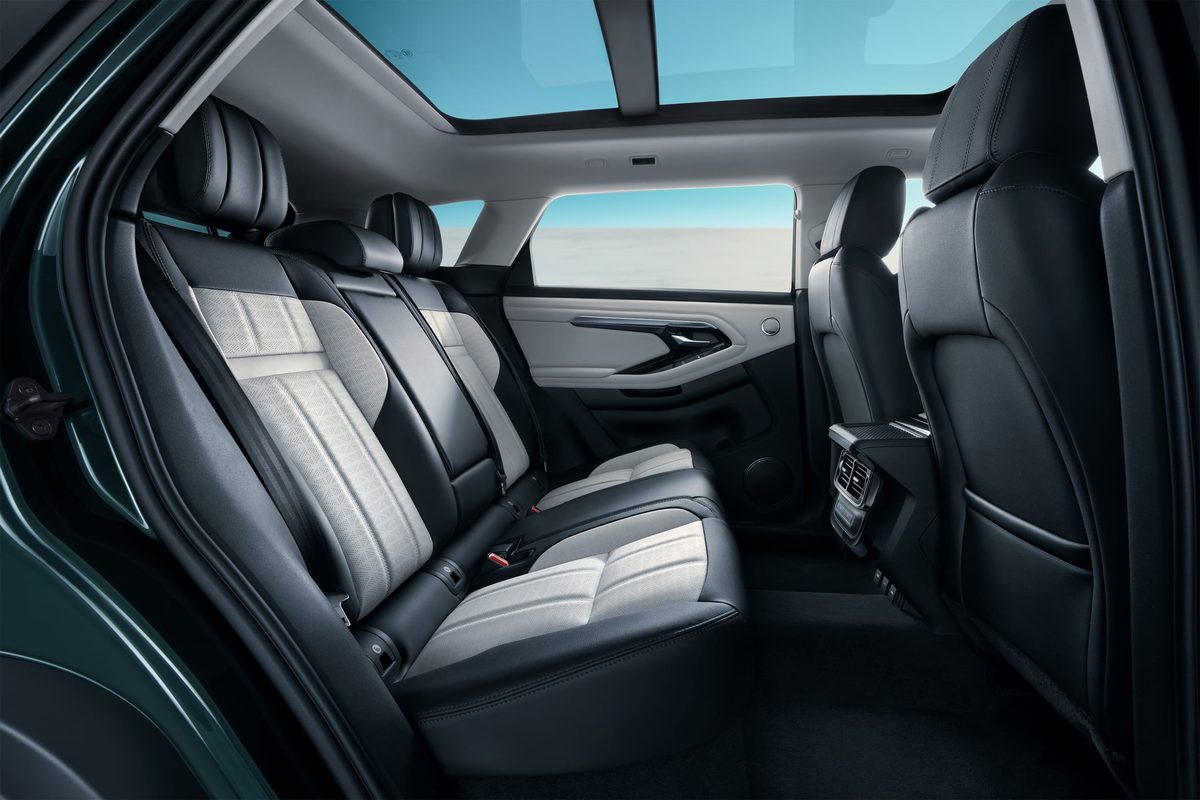 Range Rover Evoque L price cut by 33,945 dollars in China as production winds down - photo 2