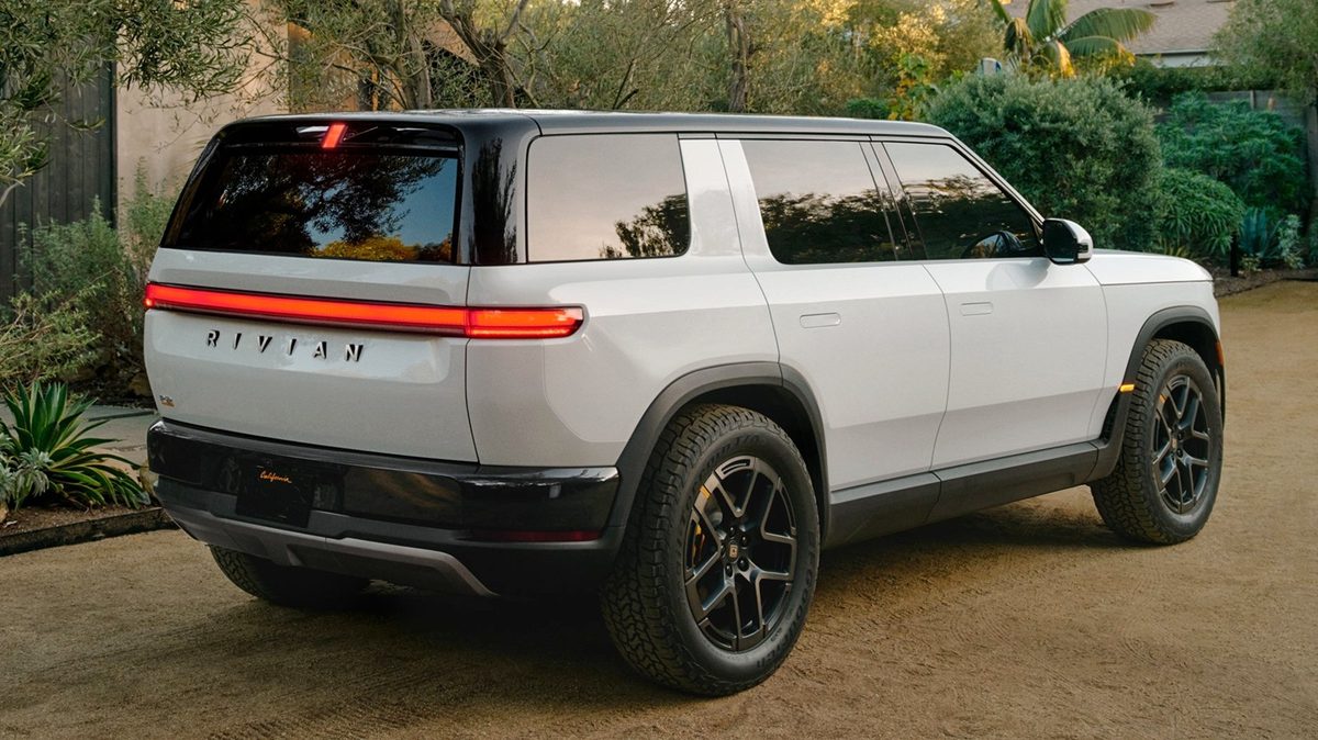 Rivian R2 - photo 3