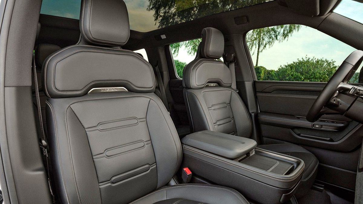 Rivian R2 - photo 9