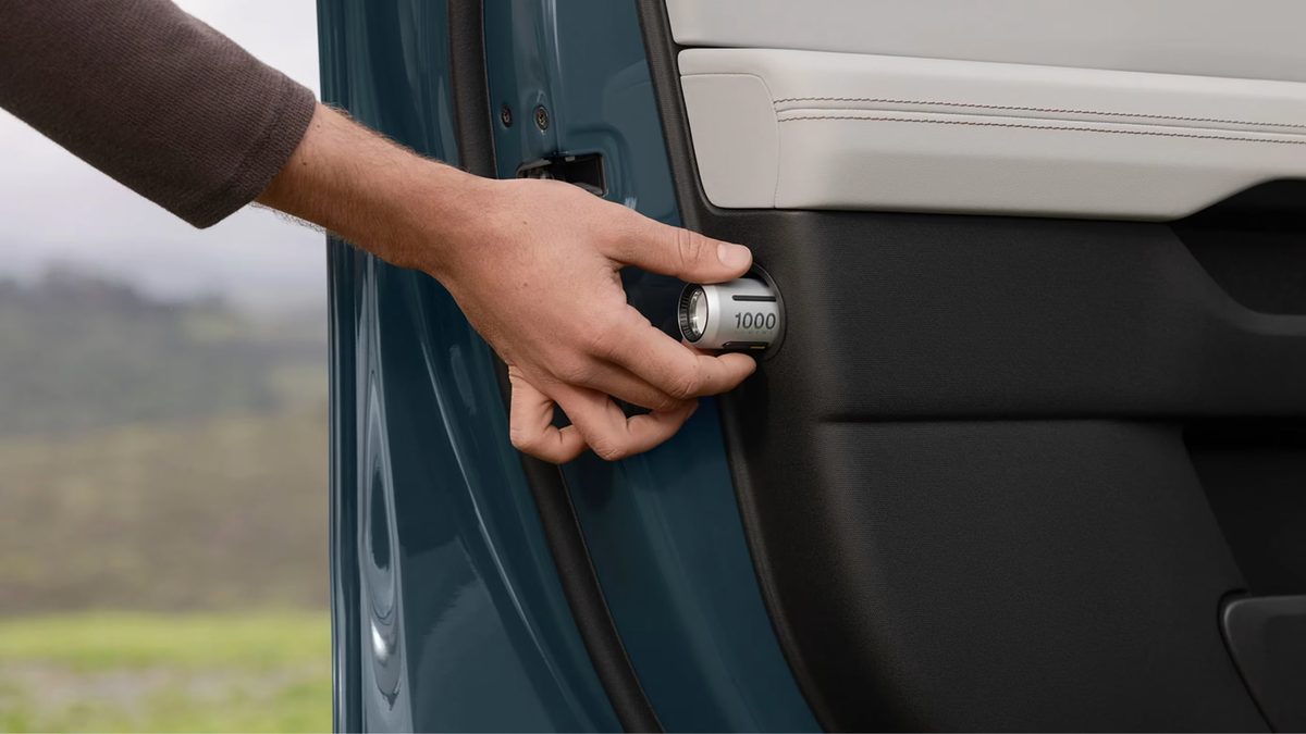 Rivian R2 - photo 23