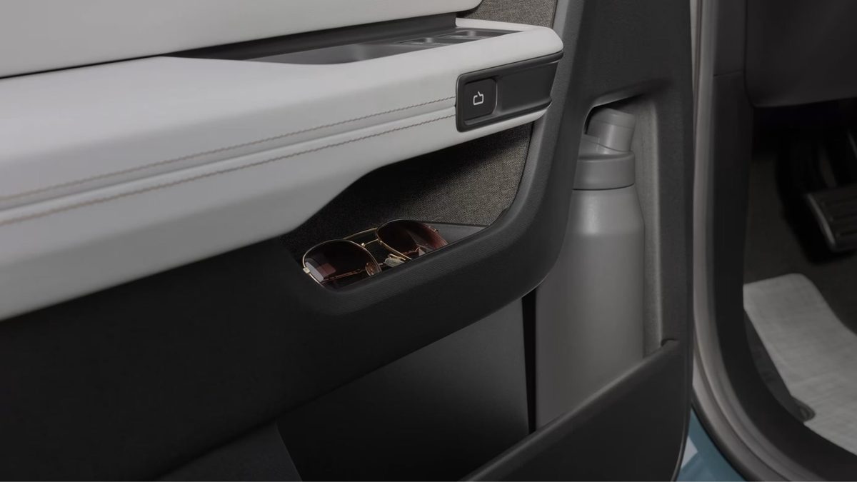 Rivian R2 - photo 26