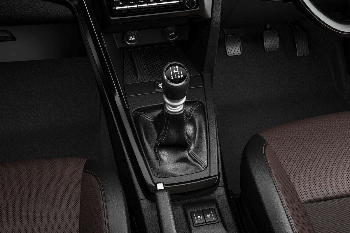 Suzuki Brezza - photo 9