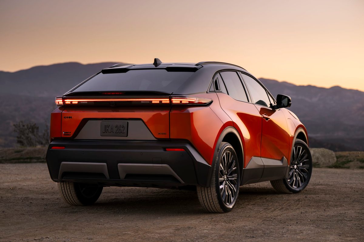 Toyota C-HR EV - photo 14