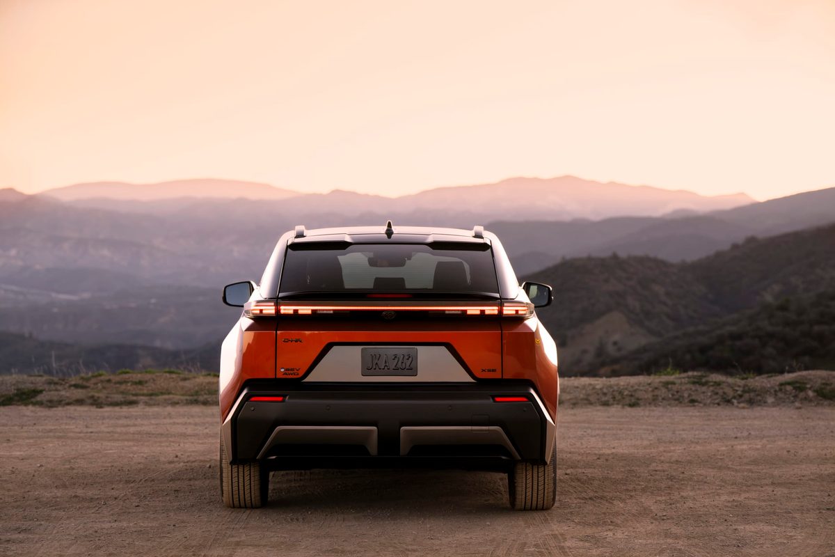 Toyota C-HR EV - photo 15