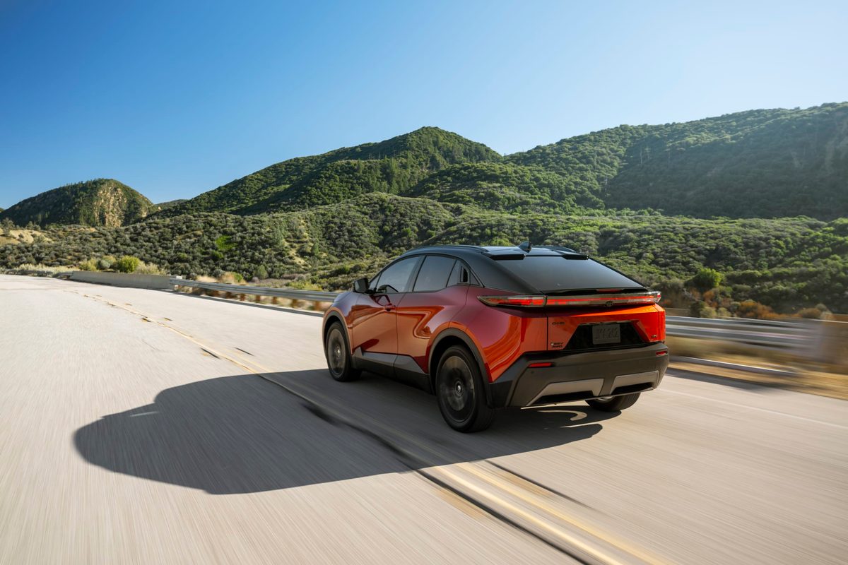 Toyota C-HR EV - photo 24