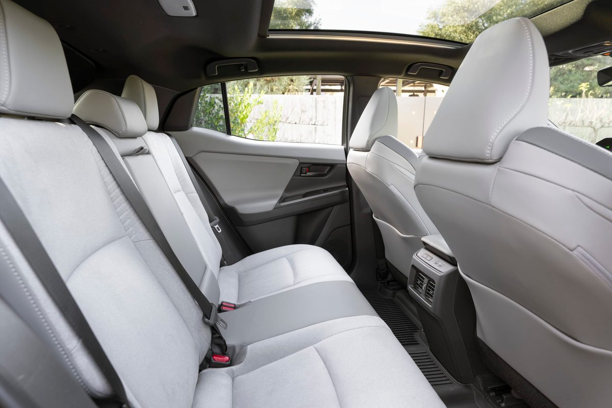 Toyota C-HR EV - photo 33