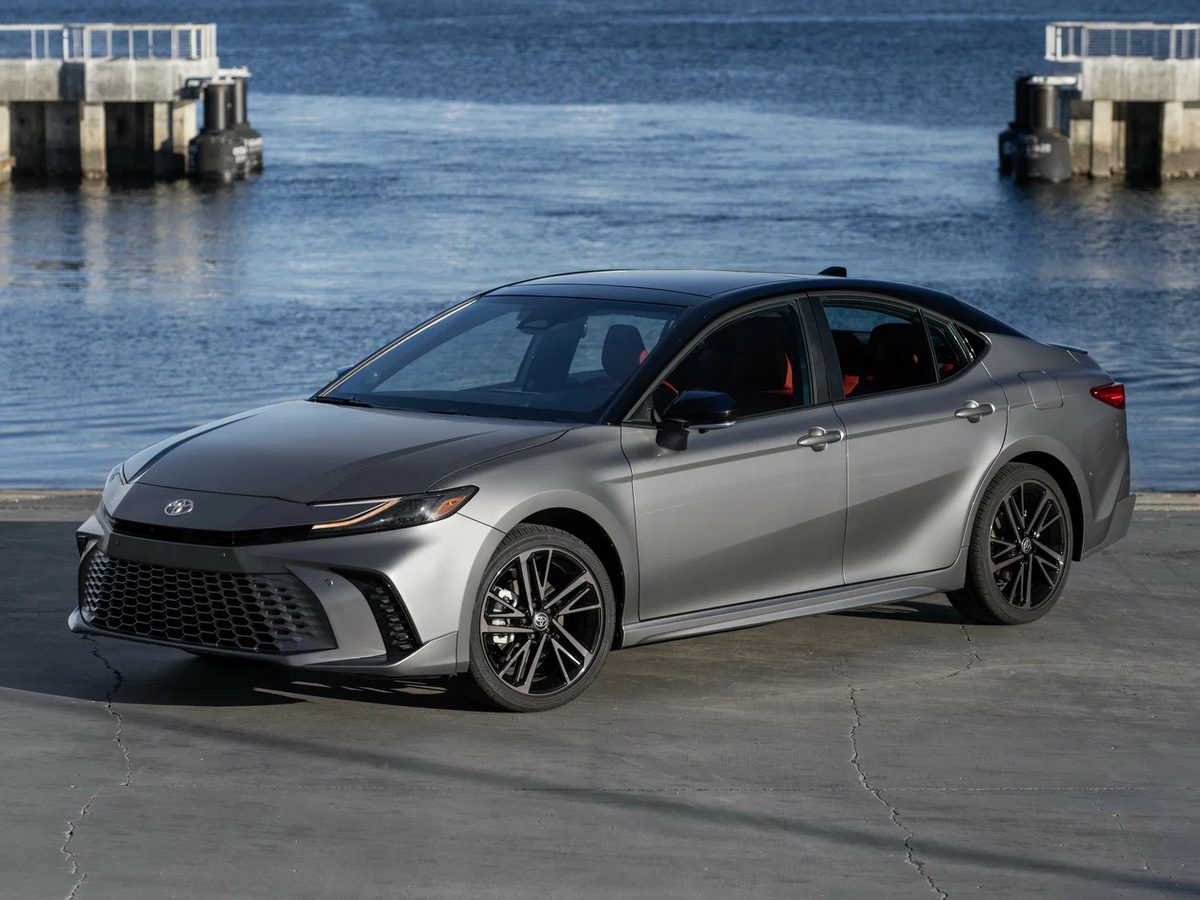 Toyota Camry - photo 7