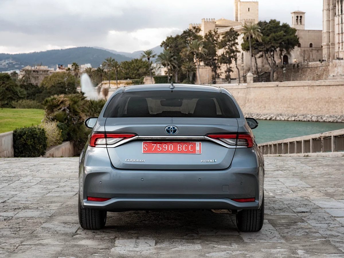 Toyota Corolla - photo 8