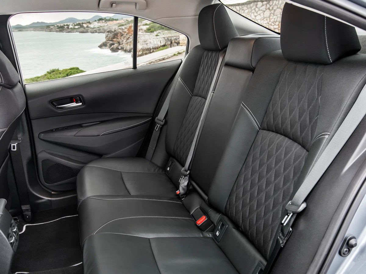 Toyota Corolla - photo 17