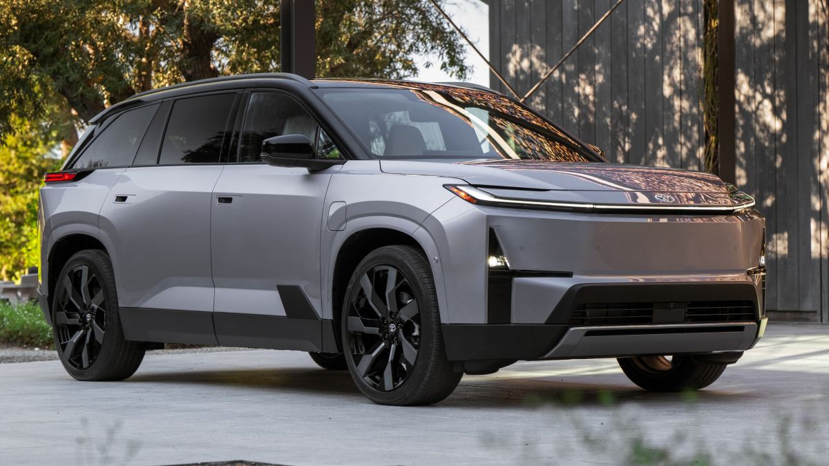 Toyota Highlander EV - photo 7