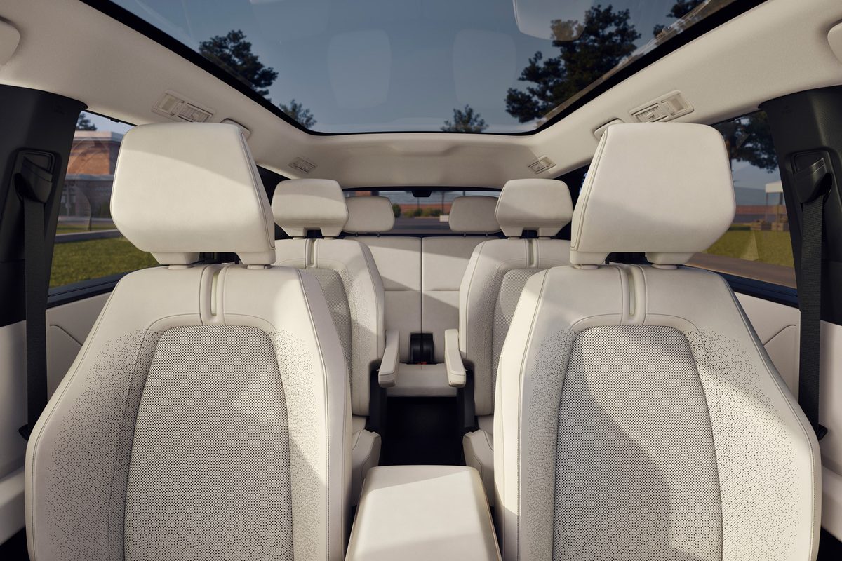Toyota Highlander EV - photo 10