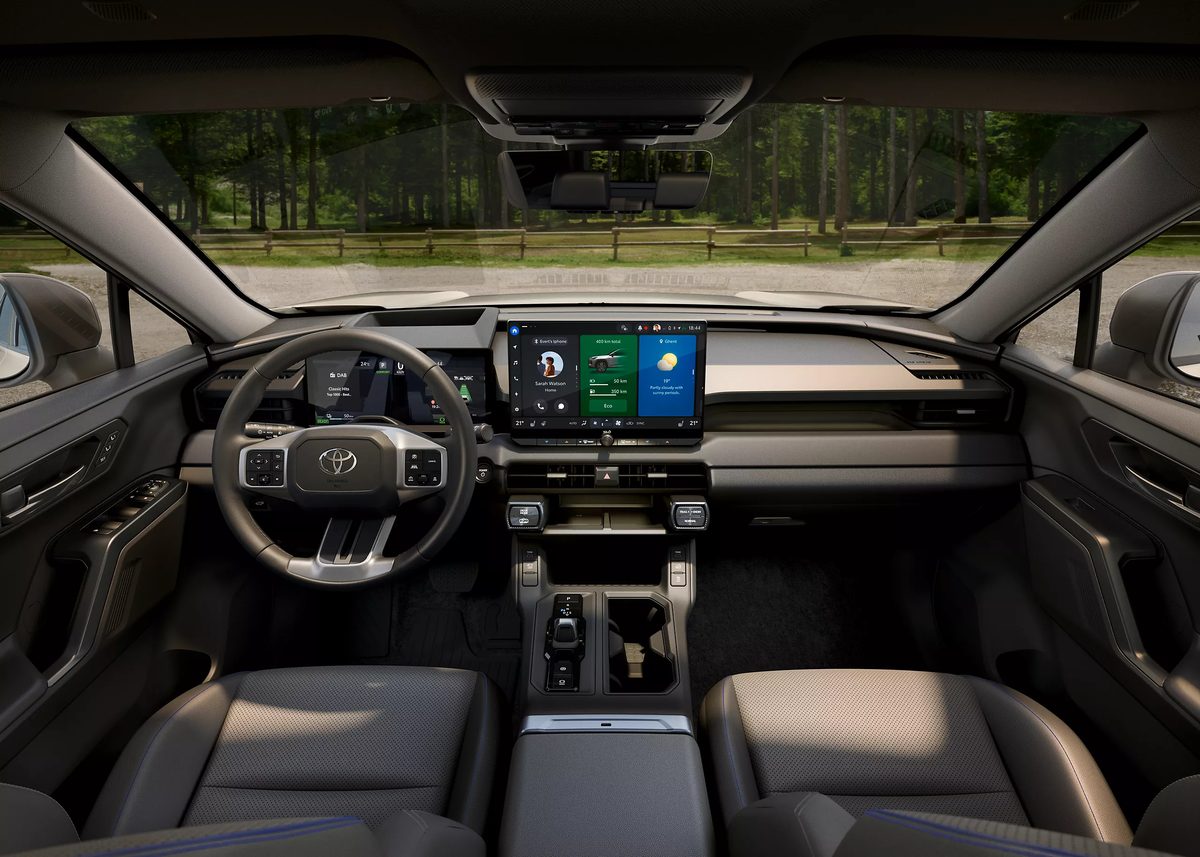 Toyota RAV4 - photo 4