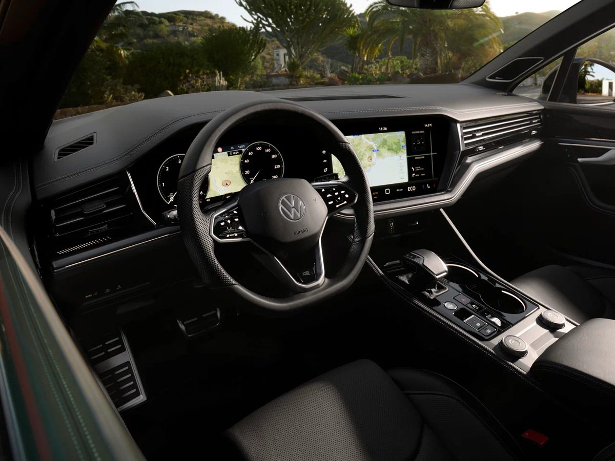 Volkswagen Touareg - photo 10