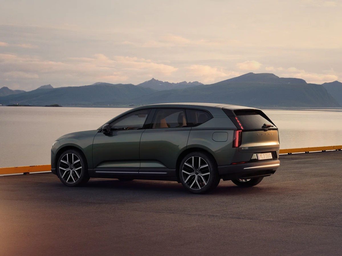 Volvo EX60 - photo 4