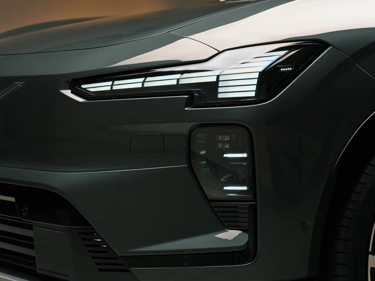 Volvo EX60 - photo 6