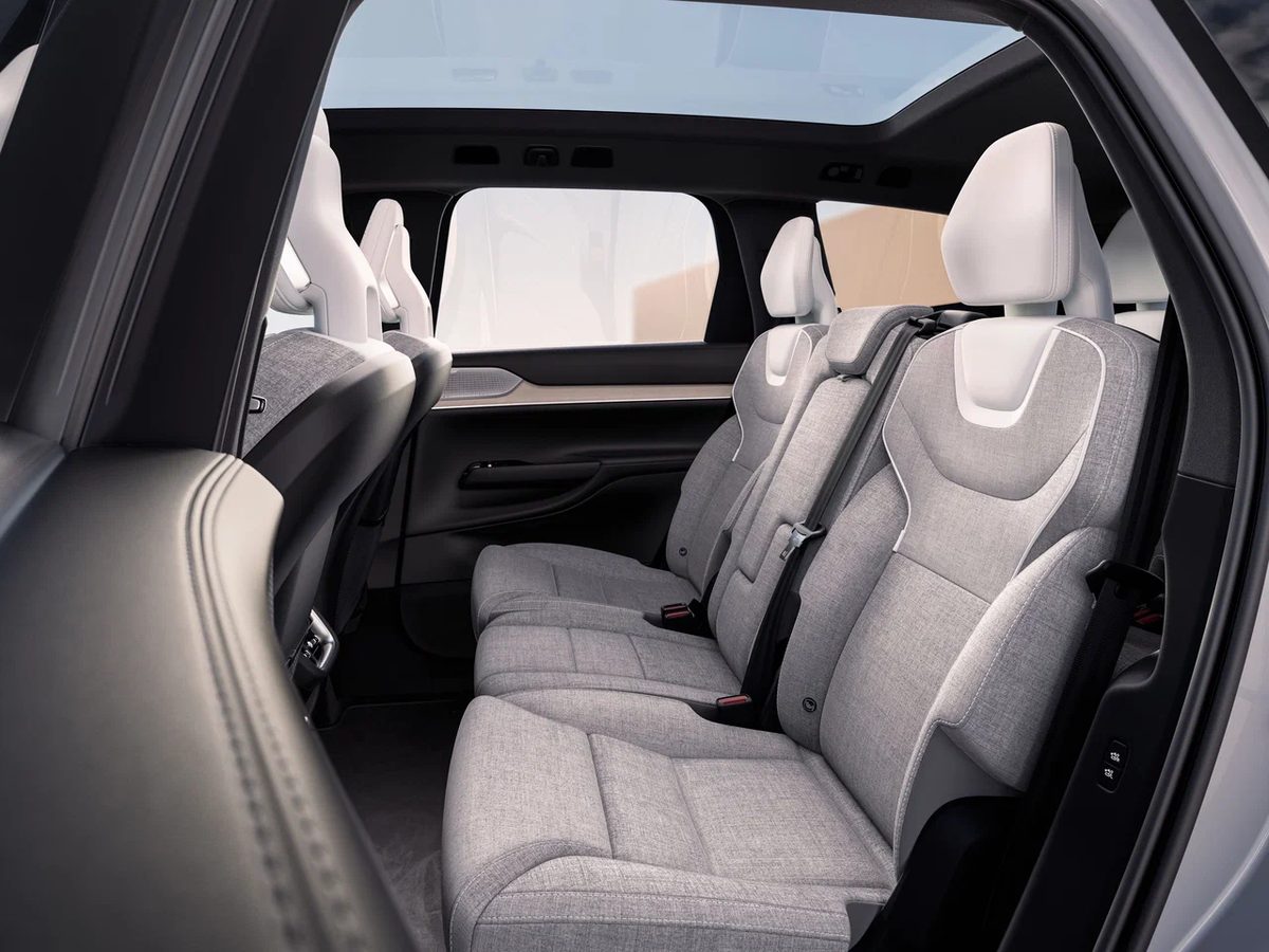 Volvo EX90 - photo 12