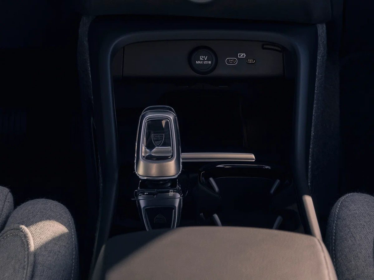 Volvo XC40 - photo 13