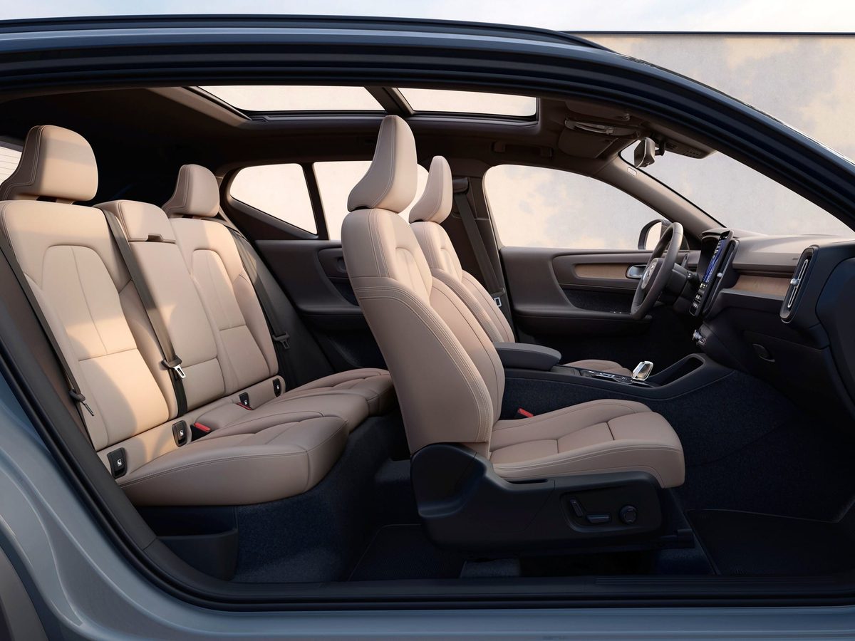 Volvo XC40 - photo 14