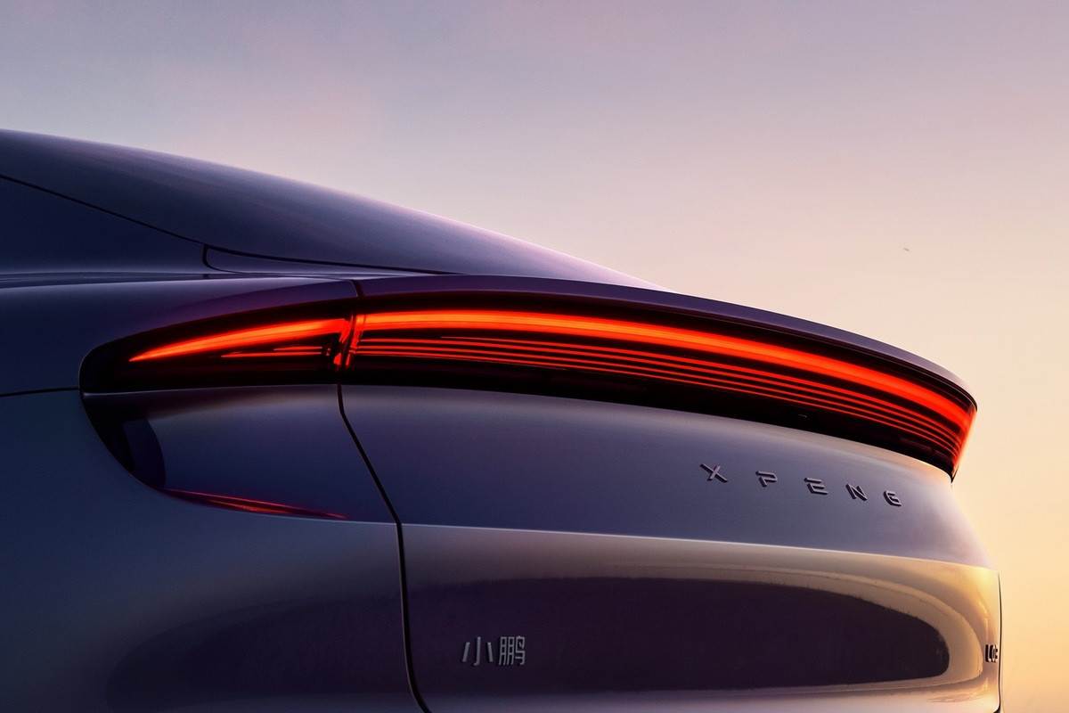Xpeng's Mona L03 coupe-crossover heads to a 2 July launch with EV and range-extender power - photo 5
