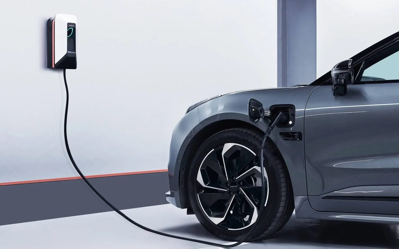 China added 626,000 charge points in July