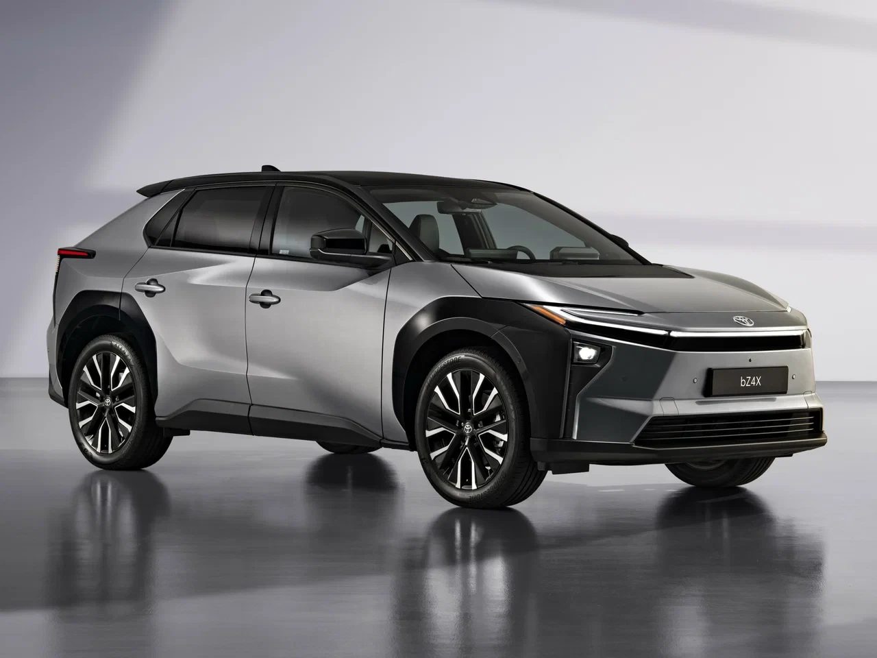 Norway hit a record 98.7% EV share in a smaller new-car market