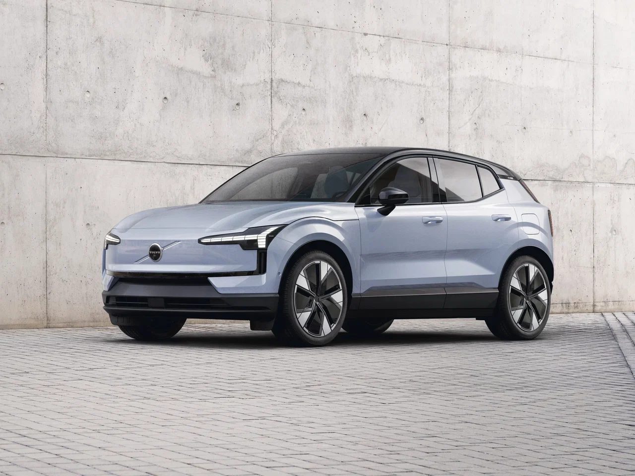 Norway hit a record 98.7% EV share in a smaller new-car market