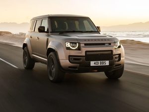 Electric Defender delayed by two years