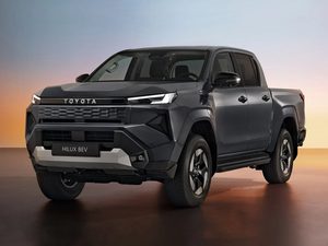 Toyota Hilux FCEV: hydrogen pickup due in 2028