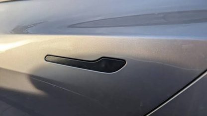 China orders record recall over door handles