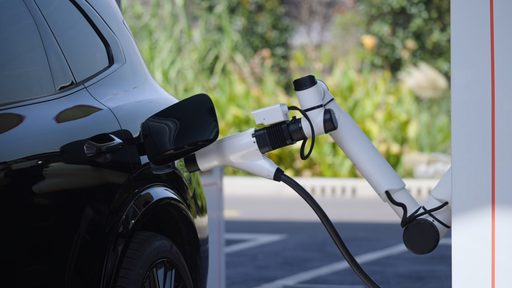 Geely unveils a 2,250 kW charger and 12C battery