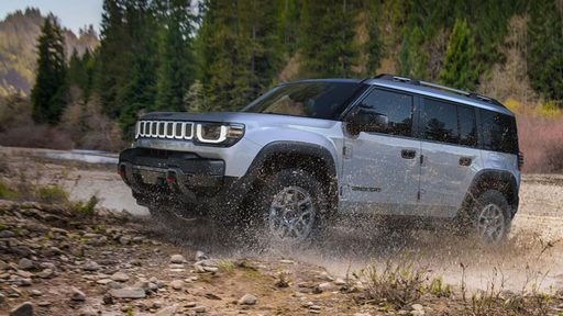 Jeep Recon covers 160 miles (257 km) in a 75 mph range test