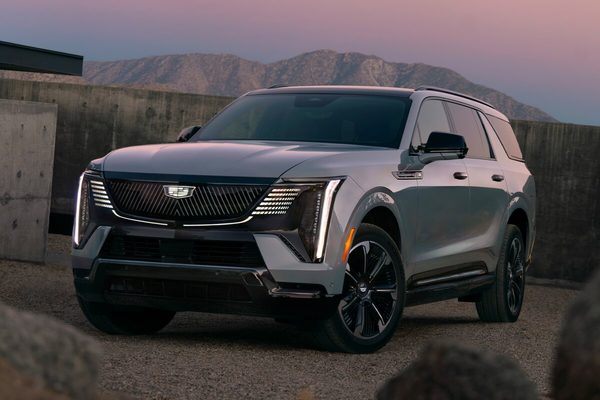 Cadillac Escalade IQL: удлинённый электрический флагман с батареей 205 кВт·ч от $132 695
