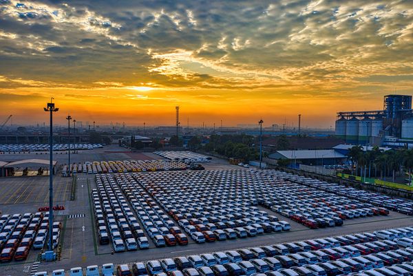 Chinese car brands abroad: how trade policy shapes their market share