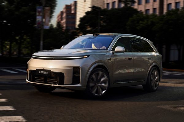 Li L8 returns as a five-seat sibling to the L9, on sale in China from ¥369,800 (about $54,300)