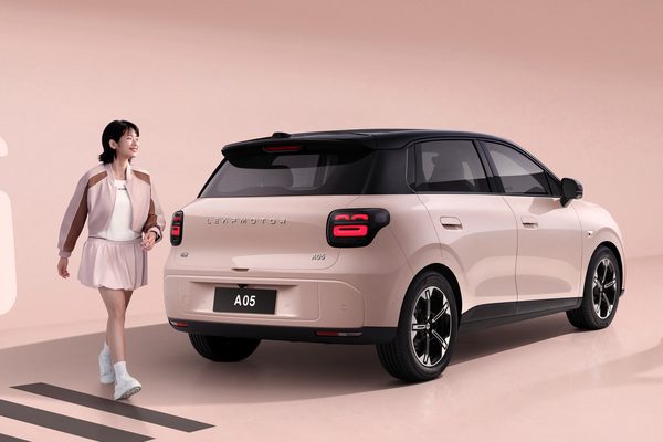 Leapmotor A05: недорогой электрический хэтчбек для Китая и его европейский близнец B03